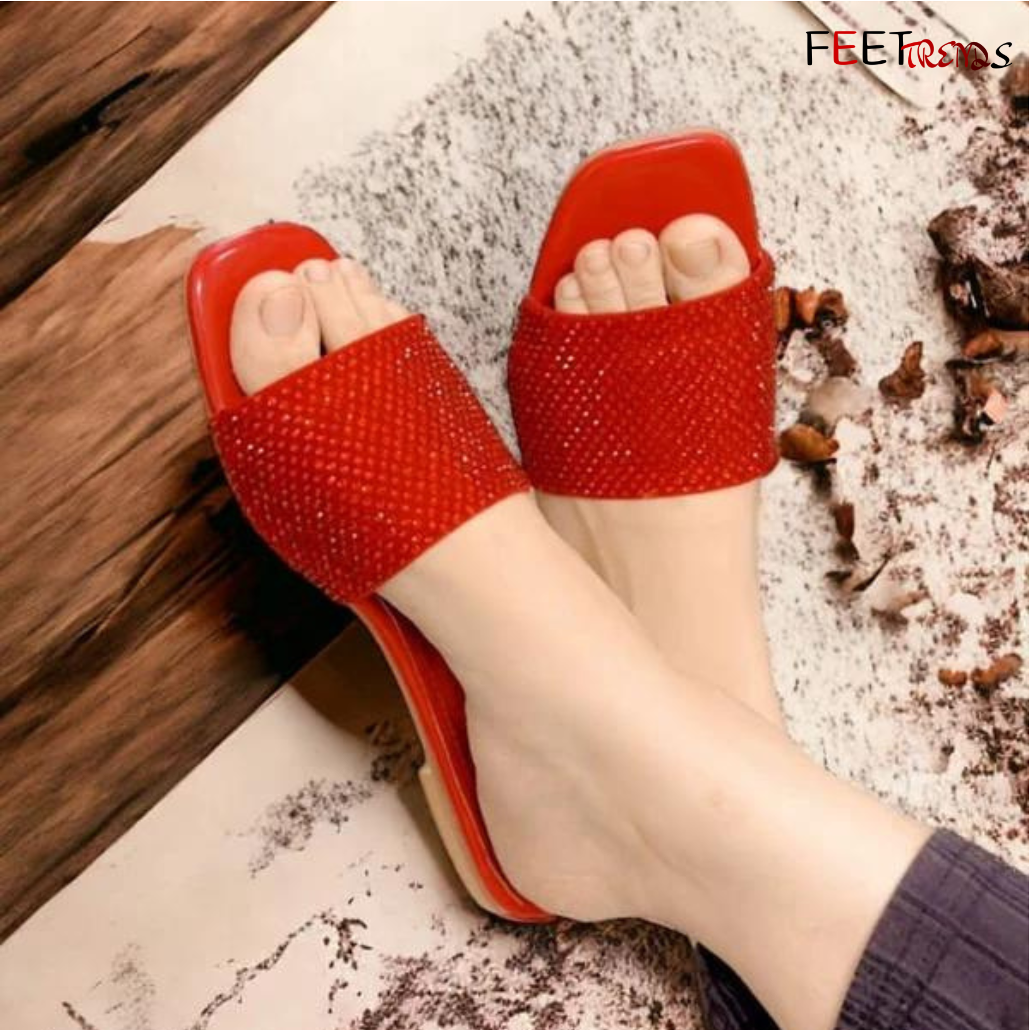 FEET TRENDS ARTICLE {047}